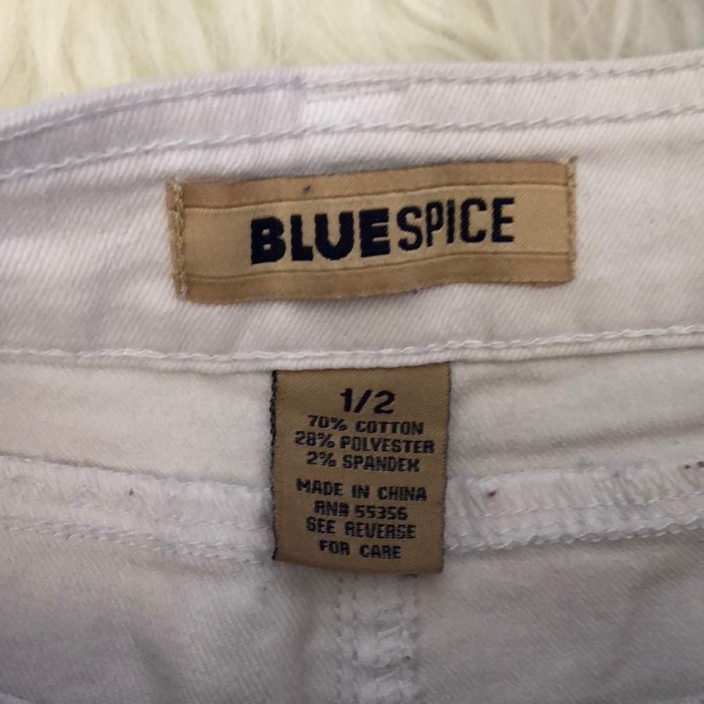 Shorts - Picture 2 of 3